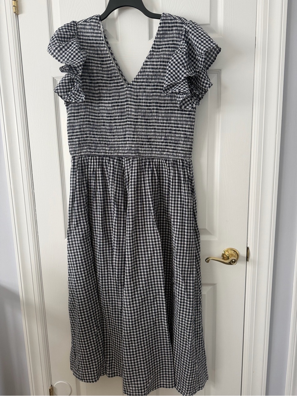 Women’s Black and White Gingham Ruffle Sleeve Dress